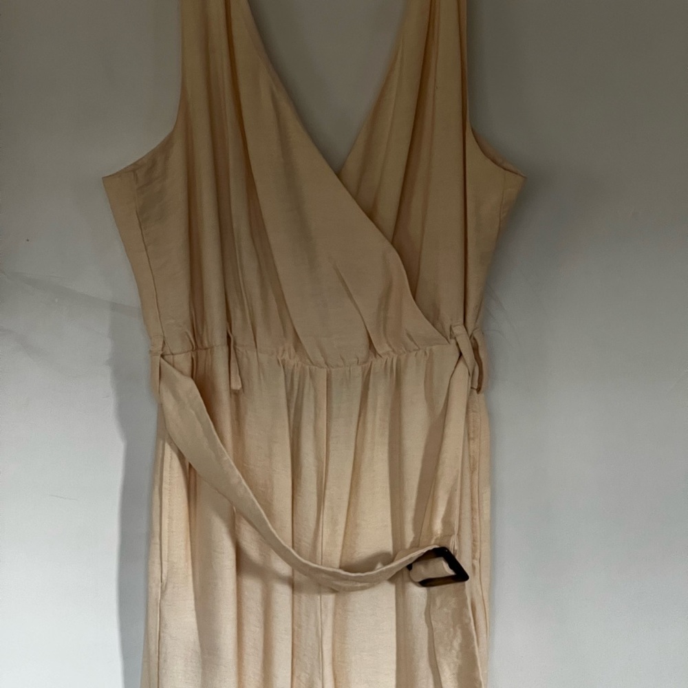 yellow linen jumpsuit with belt. W/SH. size s/m.